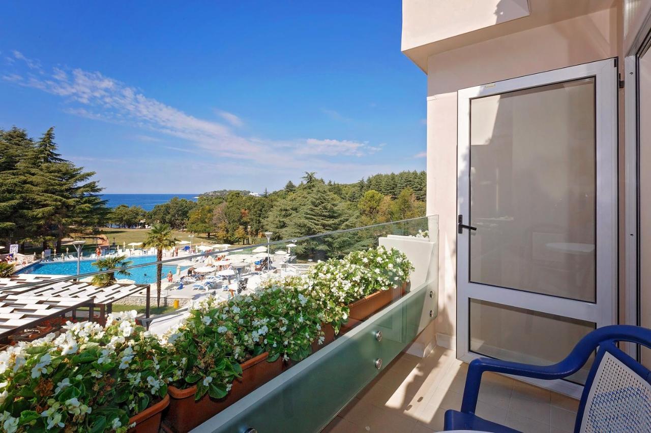 Hotel Mediteran Plava Laguna Porec Exterior photo